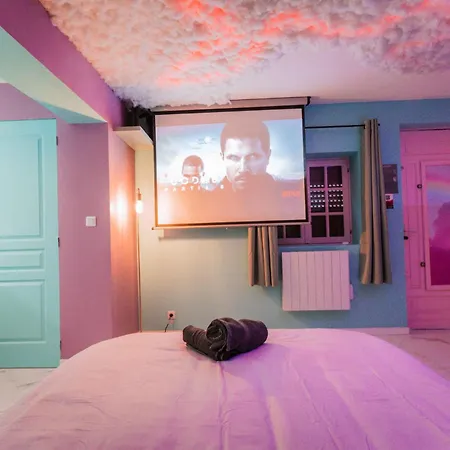 Capsule Cloud - Jacuzzi - Projecteur Cinema Apartment Tourcoing Exterior photo