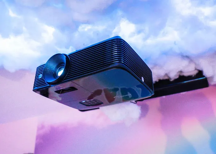 Capsule Cloud - Jacuzzi - Projecteur Cinema